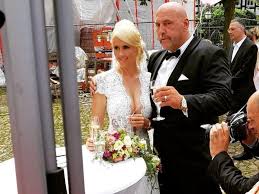 Er wurde wegen nötigung und beihilfe zu. Hells Angels Boss Frank Hanebuth Hat Geheiratet Welt Vol At