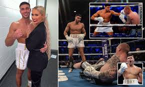 Tommy fury is building a career in professional boxing tommy fury fight: Former Love Island Star Tommy Fury Knocks Out Opponent Przemyslaw Binienda Inside One Minute Daily Mail Online