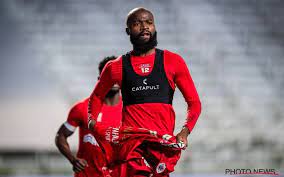 Didier lamkel ze wil vertrekken bij antwerp, enkel een goede contractaanbieding kan hem nog bij de club houden. Didier Lamkel Ze Toch Weg Bij Antwerp Opmerkelijke Transfer In De Maak Nieuws365