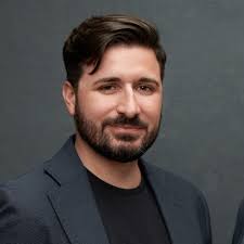 An investigation into the relationship between quality and  commercialisation channel of university patents