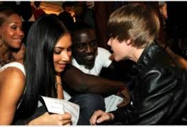 Look Is Justin Bieber And Nicole Scherzinger Nicole Scherzinger Justin Bieber Nicole