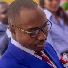 Chère communauté, Joignez-vous à moi pour souhaiter fructueuse et…