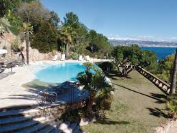 La Belle Vue Ref Fca697 In Theoule Sur Mer Cote D Azur Cottages Com Outdoor Swimming Pool Spanish House Holiday Cottage