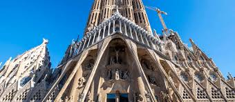 La Sagrada Familia ya es el edificio más alto de Barcelona