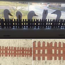 Ganse Als Fenster Deko Zaun Und Ganse Aus Tonkarton Basteln Ganse Fruhling Fensterdeko Selbermachen Karton Basteln Fenster Dekor Tonkarton