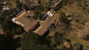 Il borgo fu fondato da giovanni, infante d'aragona e duca di randazzo. Venduta La Villa Di Franco Battiato A Milo E Giallo E Che Fine Fara Il Suo Archivio Ilsicilia It Ilsicilia It