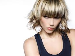 Kit décoloration blondor blonde mèches pour des résultats blonds fiables et uniformes le système autocontrôle réduit significativement le procésus de décoloration après 15 minutes ( avec apport de chaleur ). Balayage Blond Meches Blondes Sunlight Quel Effet Couleur Choisir Biba Magazine