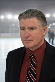 Treat Williams, 'Leverage': Actor Talks Hockey, Playing The Bad Guy & Emily  VanCamp's 'Revenge'