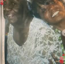 Can someone clear up old photo?