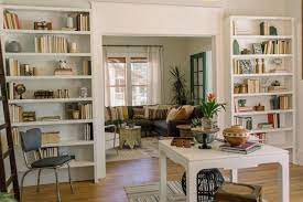 Grandmillennial Vintage Style With Erin Napier Home Town Hgtv Home Town Hgtv Home Erin Napier