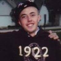 Bettie Hare's Instagram, Twitter & Facebook