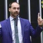 Exposição “E o amor é tão longe…” de Sergio Lopes acontece em Porto Alegre 