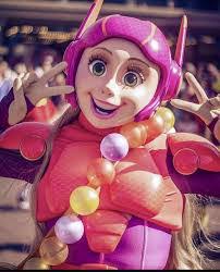 Alex Alejos's Instagram, Twitter & Facebook