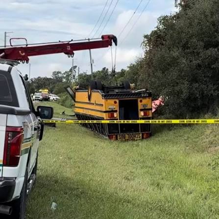 🕊️ LUTO EN LA FLORIDA CENTRAL: MUERE JOVENCITA DE 16 AÑOS EN ACCIDENTE CON  AUTOBÚS ESCOLAR EN WINTER HAVEN Adinaluz Guadalupe Prieto Oyola, de 16  años, perdió la vida ayer lunes camino