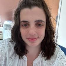 Alyssa Robichaud (@crazilovebug)