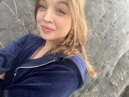 German Babysitter/Tutor** Hi everyone! My name is Sude (22), and I'm a  student from Germany. Currently I live in Gentofte and I am studying  Sociology at the University of Copenhagen. I'm offering