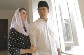 Kisah sukses emil elestianto dardak: Jarang Dipamerkan 6 Momen Harmonis Keluarga Arumi Bachsin Matamata Com
