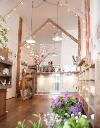 Top 10 Online Lighting Stores You Should Have An Eye For Www Lightingstores Eu Visit Our Blog For More In Flower Shop Flower Shop Decor Flower Shop Design