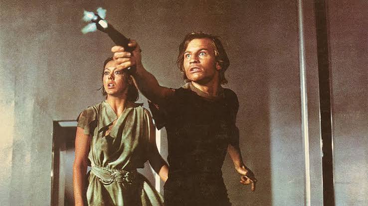 Logan's Run' Remake on Track at Warner Bros. With Simon Kinberg