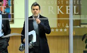 Amerikai Portal Celkeresztjeben Habony Arpad Es A Fideszes Fake News Birodalom Alfahir