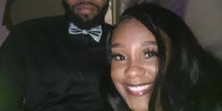 Roxanne Lauderdale and Jarret Smith's Wedding Website