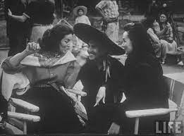 Born maría de los dolores asúnsolo y lópez negrete; Maria Felix Y Dolores Del Rio En La Cucaracha Dolores Del Rio Mexican Actress Movie Stars
