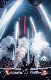 See more edm wallpaper laser, edm wallpaper, edm wallpaper controller, soundcloud edm looking for the best edm wallpaper? Pin By é›¨éœ æ¸© On Iphone Wallpapers Concert Photography Music Concert Martin Garrix Concert