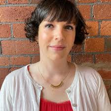 Jennifer Coates's Instagram, Twitter & Facebook