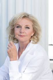 MEET NANCY OF NJOY WEDDINGS & EVENTS