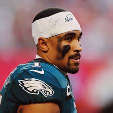 Shoutout to Jalen Hurts. Incredible performance. 27/38 304 passing yards 70  rushing yards 4 (!) total TDs Future is bright in Philly 🦅