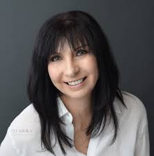 I'm wondering how you all present your child's senior pictures