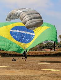 However, russia have now confirmed that fernandes did not suffer a spinal injury during their european championship group b match in st. Qualquer Missao Em Qualquer Lugar A Qualquer Hora De Qualquer Maneira Issuu