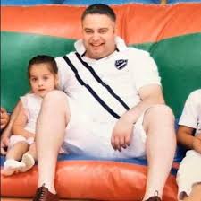 Florin si sotia sa au avut doi copii minunati pe care. A Murit Fratele Lui Florin Salam DupÄ Ce S A Infectat Cu Covid 19 Ce Mesaje Disperate Trimitea Din Spital Inainte SÄ Se StingÄ Din ViaÈÄ FaceÈi Ceva SÄ MÄ ScoatÄ De Aici