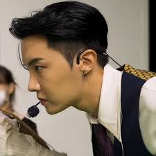 Then fans and the remaining members of bts react to the golden maknae's short hairstyle. Bts Look Of The Day Hobi S Black Undercut Dynamite Hairstyle Kenya Bts Army