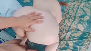 أخون زوجي في ليلة حياتي معه الذي يشعرني معه بإحساس من عالم آخر. ممارسة  الجنس في الليل وفي الصباح أيضاً.