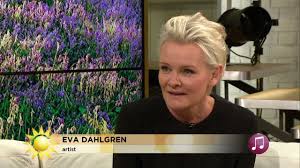 Play along in a heartbeat. Eva Dahlgren Jag Ar Ingen Scenmanniska Nyhetsmorgon Tv4 Youtube