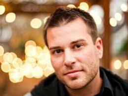 Video: Jonny Diaz, "Beauty of the Cross" Easter Devotional