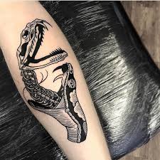 Tattoo Adli Kullanicinin Dovmeler Panosundaki Pin 2020 Guzel Dovmeler Siyah Dovmeler Dovme
