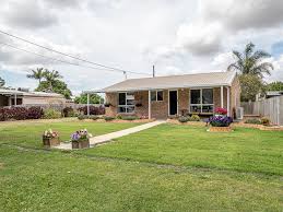 The main highlight is the orchid house, which is home to a collection of 20,000 orchids. 2 Maryborough Hervey Bay Road Urraween Qld 4655