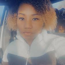 Pom Poms in a water tray & a great way to work