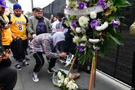 Kobe bryant and daughter gianna bryant attend a basketball game between the los angeles lakers and the dallas mavericks on dec. Fans Mourn Basketball Superstar Kobe Bryant S Tragic Sudden Death Voice Of America English