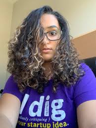 Curly hair is not sufficiently oiled, so it takes a beating. No Gel Cream Mousse Curls Curlyhair