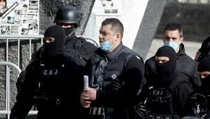 Pridružite se facebooku kako biste se povezali sa draganom vidakovic i ostalim osobama koje možda poznajete. Ovako Su Uhapsheni PolicaÑ˜ci Pomagali VeÑ™i NevoÑ™i Pala DvoÑ˜ica Pripadnika Mup Novosti