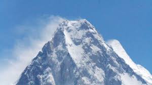Everest goes by several names. Trotz Schwerer Erfrierungen Italienischer Bergsteiger Rettet Sich Ins K2 Basislager Gesellschaft Faz