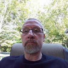 Robert Tretola's Instagram, Twitter & Facebook