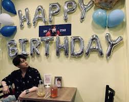 Setelah stephy mengakui status mereka, prince merilis pernyataan lewat manajernya, yang berkata, â€œterima kasih atas perhatiannya! Long Distance Relationship Stephy Tang Celebrates Prince Chiu S Birthday On Social Media Jaynestars Com