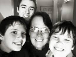 Elaine McCabe (@Elaine03795826)