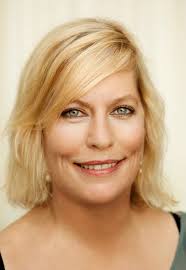 Annette Davey > Out of the Box