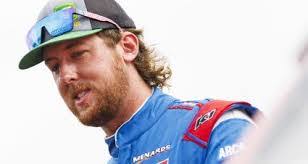 Drew Dollar's Instagram, Twitter & Facebook