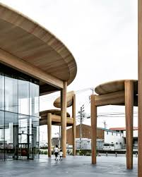 Nikken Sekkei укрывает штаб-квартиру японской кондитерской компании  огромным столом и стульями | Punto Group